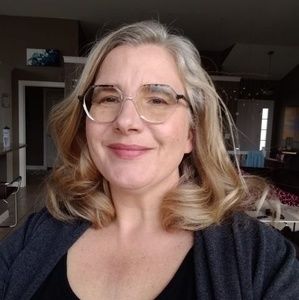 Meet your Posher, Lynette